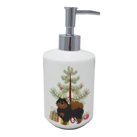 Carolines Treasures 7 x 3.5 in. Pomeranian Christmas Tree Ceramic Soap Dispenser CK3477SOAP